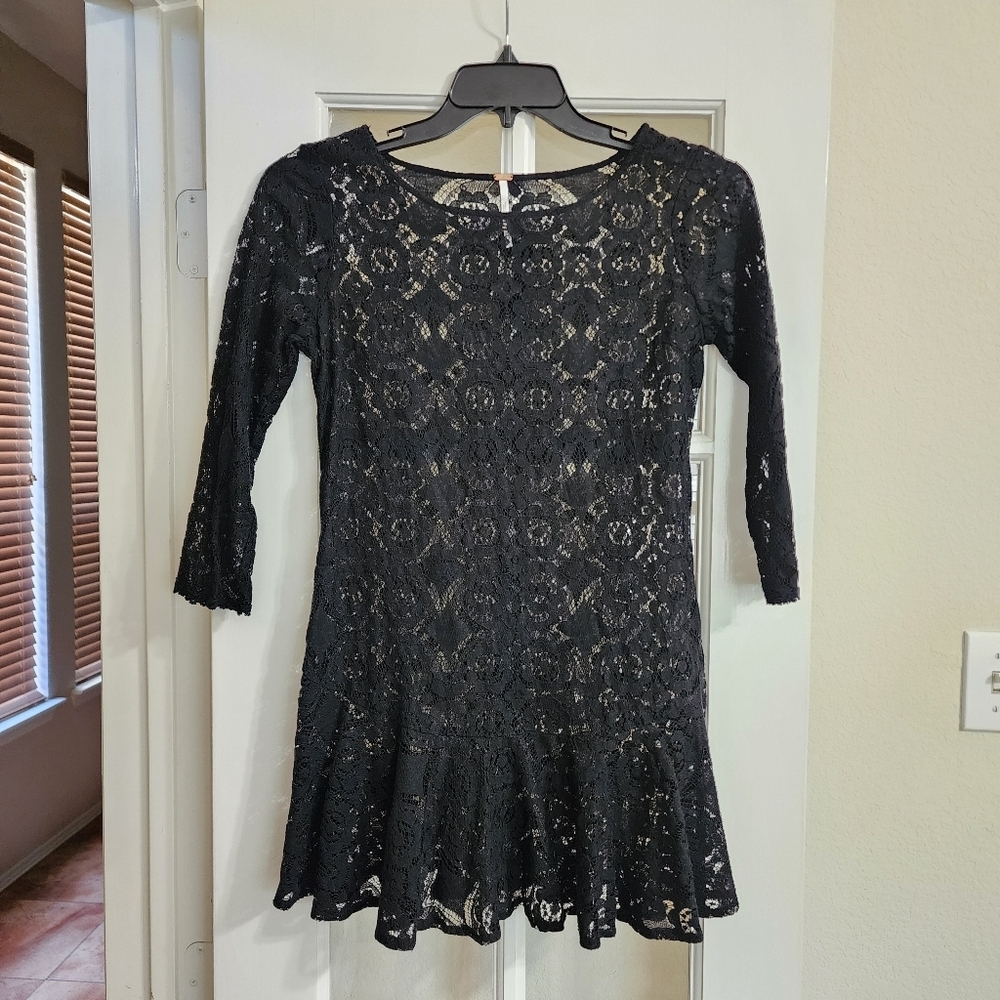 Free People Black Lace Mini Dress Tunic Sheer Boho Goth Size 2 READ DESCRIPTION